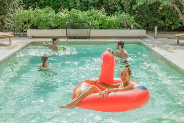 domaine de réception avec piscine